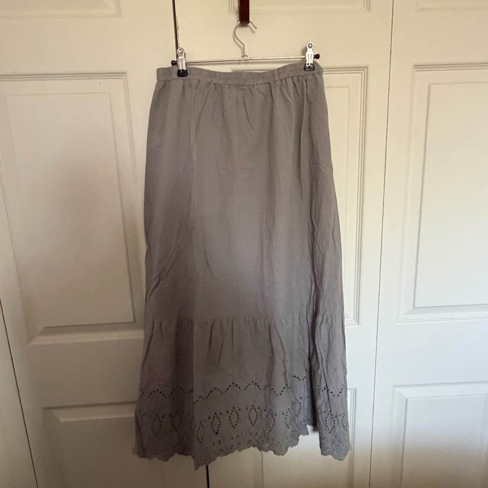 Women's Midi Eyelet Hem Skirt - Gray - Picture 3 of 5